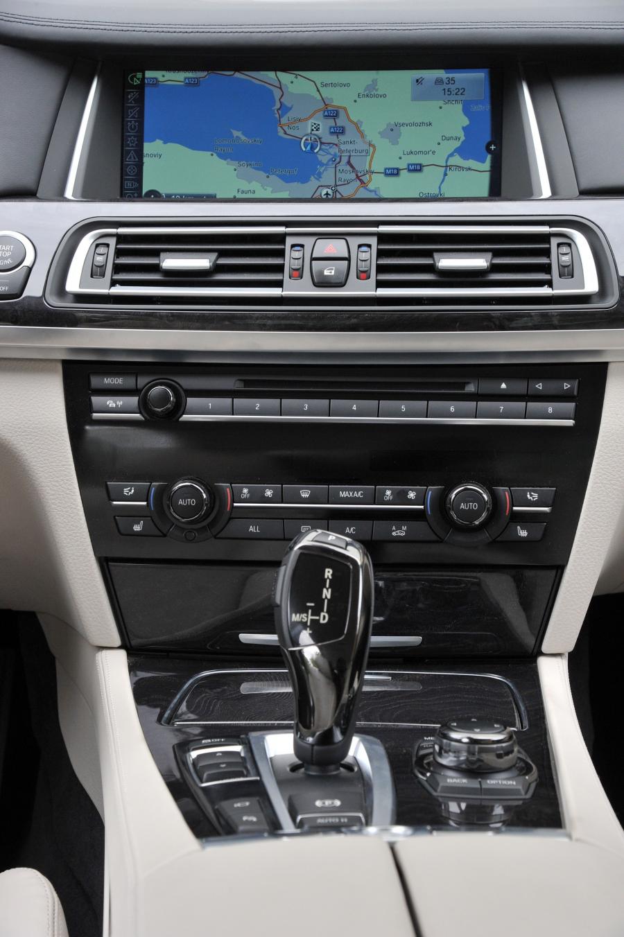  BMW 750i 2013 года  (фото 6 из 56)